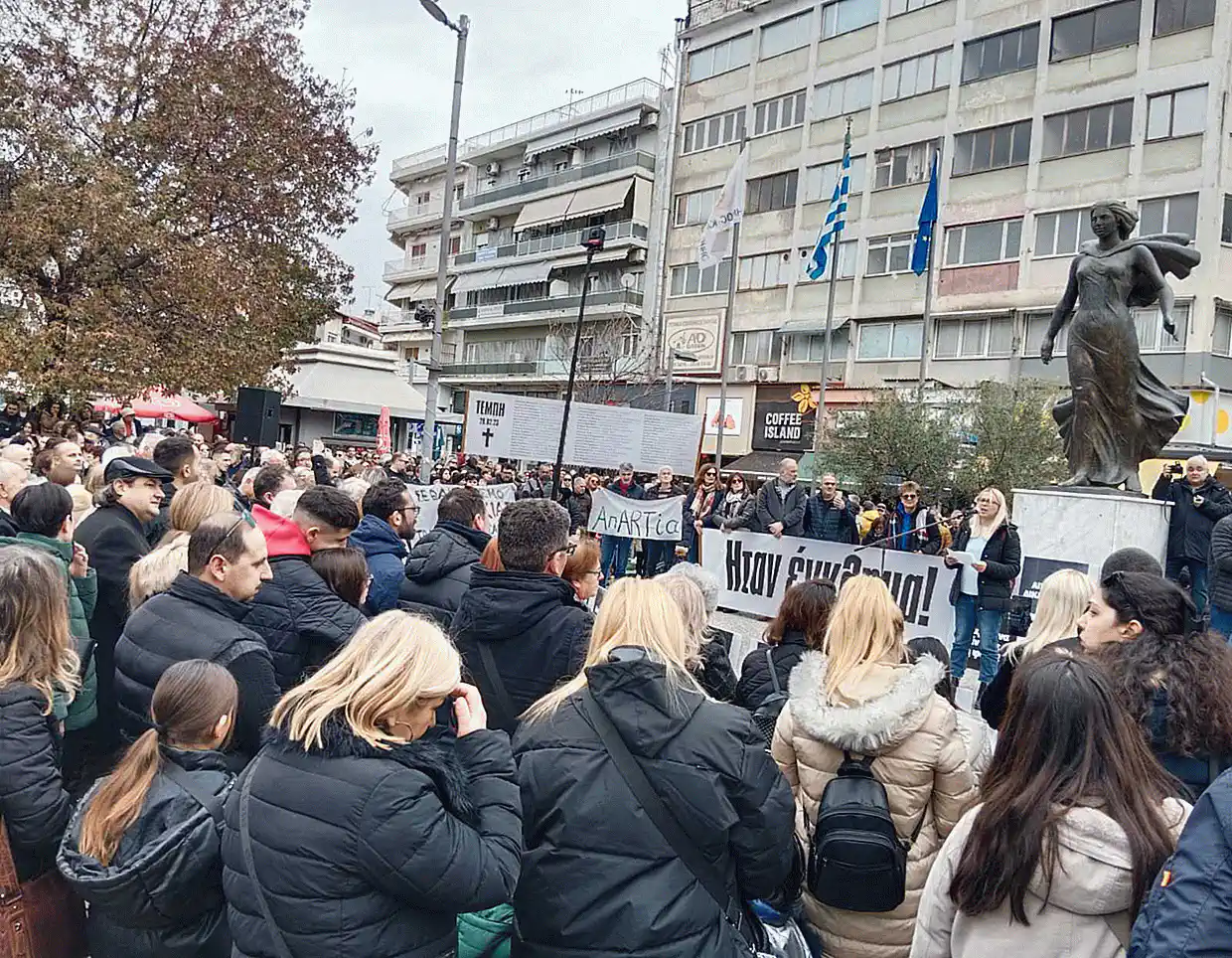 Το έγκλημα αυτό να μην συγκαλυφθεί, όλων των νεκρών θα γίνουμε φωνή! (εικόνες - βίντεο) Το έγκλημα αυτό να μην συγκαλυφθεί, όλων των νεκρών θα γίνουμε φωνή!