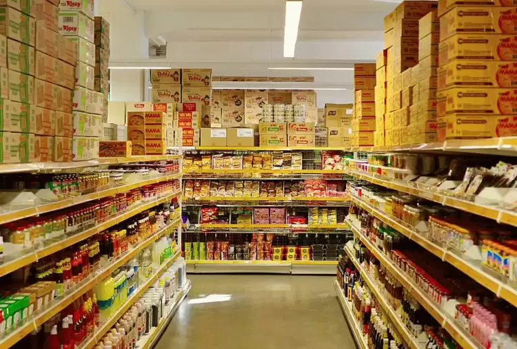 Το στοίχημα των τιμών στα ράφια των σούπερ μάρκετ