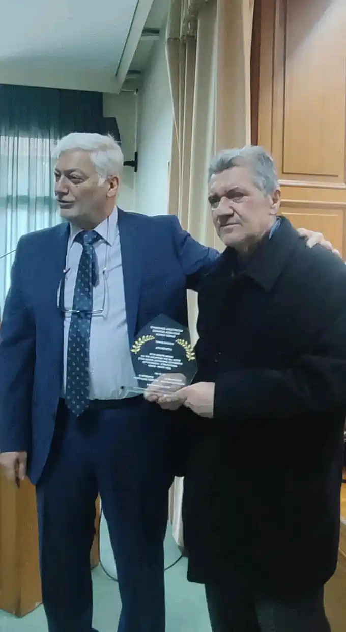 O Σύνδεσμος Αποστράτων Σωμάτων Ασφάλειας Νομού Πιερίας υποδέχτηκε τον Υπουργό Εθνικής Άμυνας κ.Νίκο Δένδια O Σύνδεσμος Αποστράτων Σωμάτων Ασφάλειας Νομού Πιερίας με τον Υπουργό Εθνικής Άμυνας κ.Νίκο Δένδια