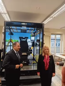 Άννα Μάνη: Στα εγκαίνια του προσομοιωτή των κλαρκ στο Εμπορικό και Βιοτεχνικό Επιμελητήριο Πειραιά