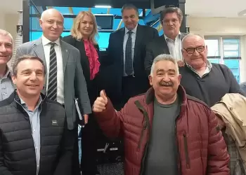 Άννα Μάνη: Στα εγκαίνια του προσομοιωτή των κλαρκ στο Εμπορικό και Βιοτεχνικό Επιμελητήριο Πειραιά Άννα Μάνη: Στα εγκαίνια του προσομοιωτή των κλαρκ στο Εμπορικό και Βιοτεχνικό Επιμελητήριο Πειραιά