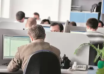 Δημόσιοι υπάλληλοι: Τι αλλάζει στους μισθούς με την «κατάργηση» της προσωπικής διαφοράς