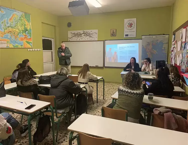 Ενημερωτική συνάντηση στο 14ο Δημοτικό Σχολείο Κατερίνης Ενημερωτική συνάντηση στο 14ο Δημοτικό Σχολείο Κατερίνης