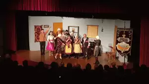 Η Ένωση Ποντίων Πιερίας ενθουσίασε την Πτολεμαΐδα με την παρουσία του θεατρικού της τμήματος