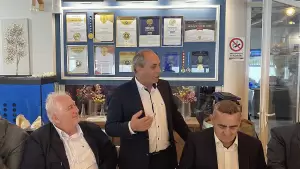 Τα προβλήματα των μυδοκαλλιεργητών της Πιερίας στο επίκεντρο επίσκεψης Ευρωβουλευτών στο λιμάνι Κίτρους (εικόνες - βίντεο) Επιμελητήριο Πιερίας: Τα προβλήματα των μυδοκαλλιεργητών της Πιερίας στο επίκεντρο επίσκεψης Ευρωβουλευτών στο λιμάνι Κίτρους