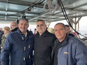 Τα προβλήματα των μυδοκαλλιεργητών της Πιερίας στο επίκεντρο επίσκεψης Ευρωβουλευτών στο λιμάνι Κίτρους (εικόνες - βίντεο) Επιμελητήριο Πιερίας: Τα προβλήματα των μυδοκαλλιεργητών της Πιερίας στο επίκεντρο επίσκεψης Ευρωβουλευτών στο λιμάνι Κίτρους