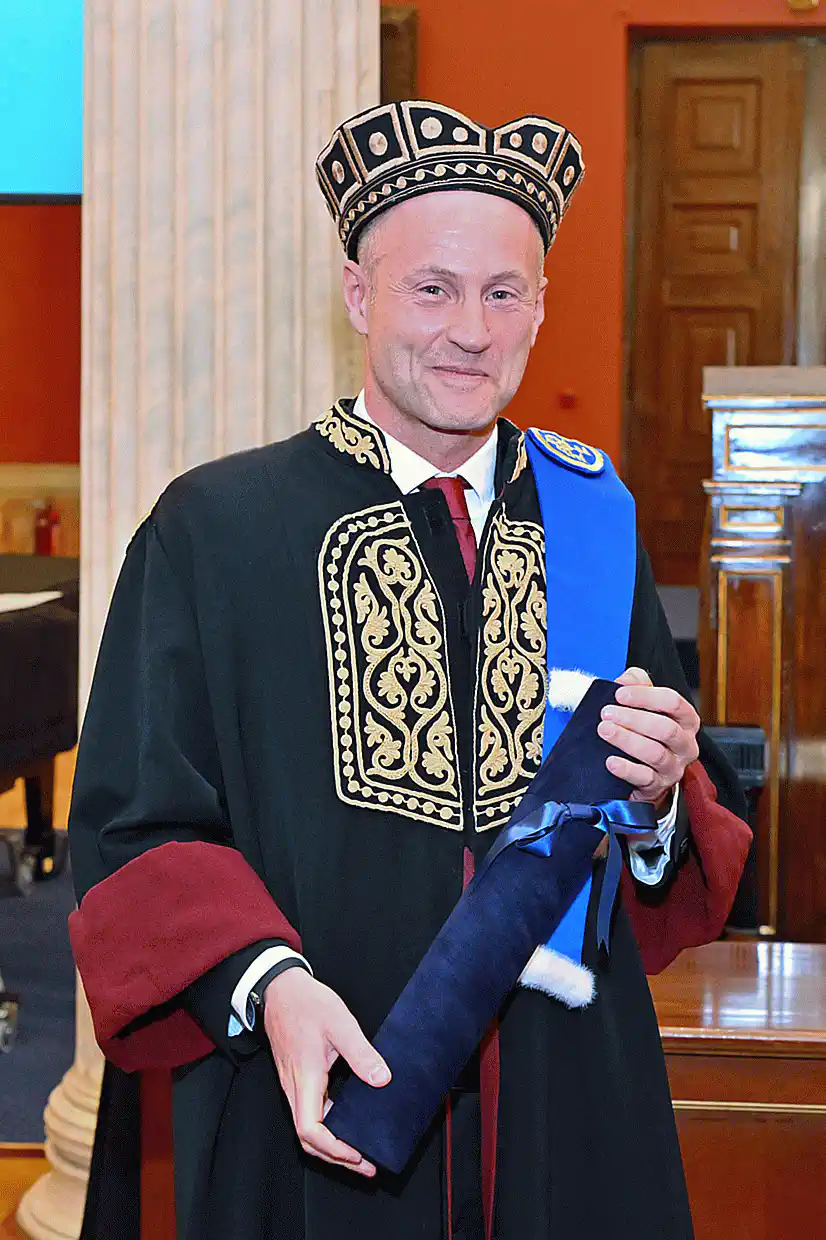 Επίτιμος διδάκτορας της Ιατρικής Σχολής του Πανεπιστημίου Αθηνών αναγορεύθηκε ο καθηγητής Ξενοφών Mπαραλιάκος (εικόνες) Επίτιμος διδάκτορας της Ιατρικής Σχολής του Πανεπιστημίου Αθηνών αναγορεύθηκε ο καθηγητής Ξενοφών Mπαραλιάκος