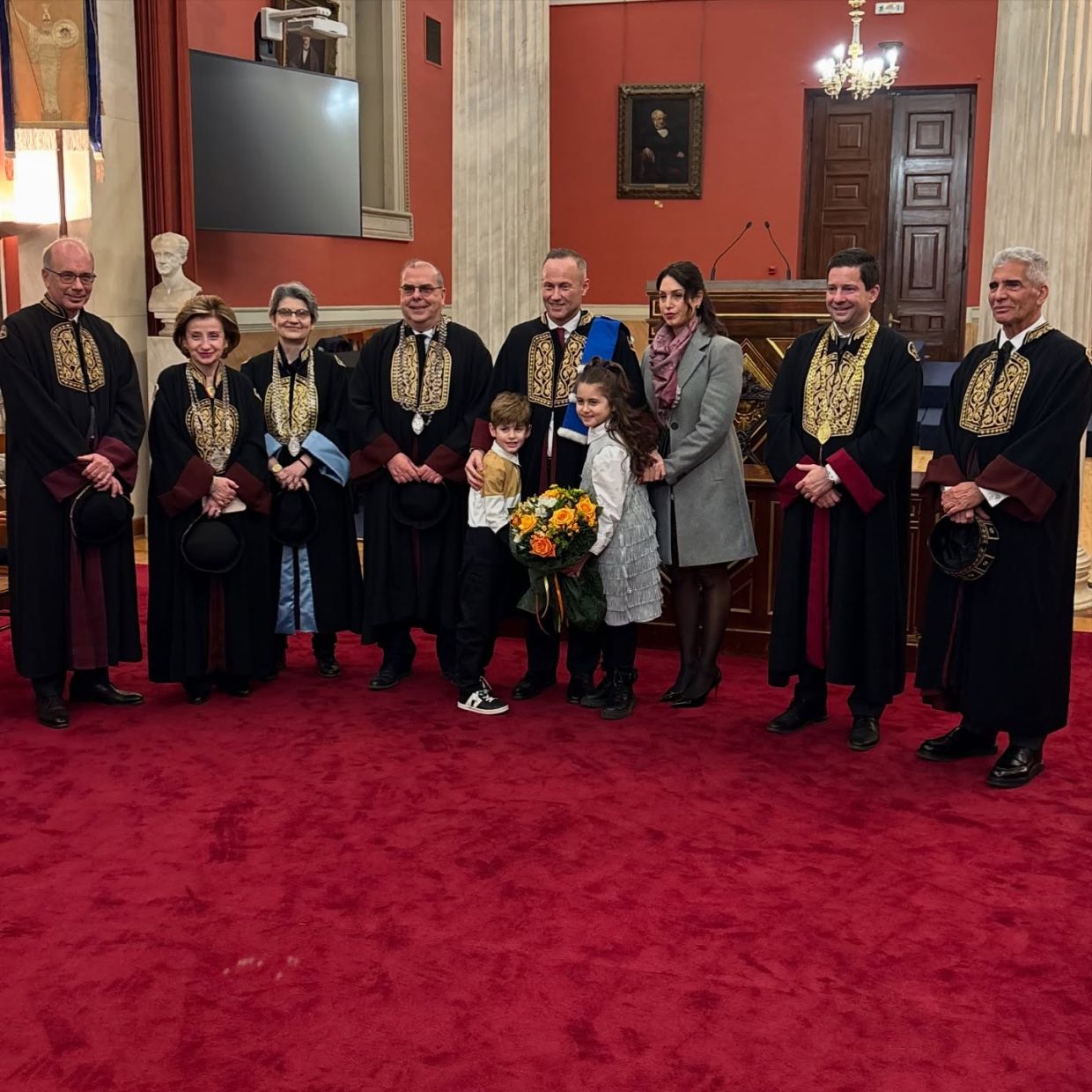 Επίτιμος διδάκτορας της Ιατρικής Σχολής του Πανεπιστημίου Αθηνών αναγορεύθηκε ο καθηγητής Ξενοφών Mπαραλιάκος (εικόνες) Επίτιμος διδάκτορας της Ιατρικής Σχολής του Πανεπιστημίου Αθηνών αναγορεύθηκε ο καθηγητής Ξενοφών Mπαραλιάκος