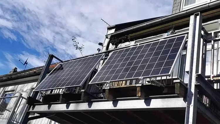 Φωτοβολταϊκά μπαλκονιού με 1000 ευρώ – Η νέα ευρωπαϊκή τάση στις ΑΠΕ με όφελος 25% στο ρεύμα