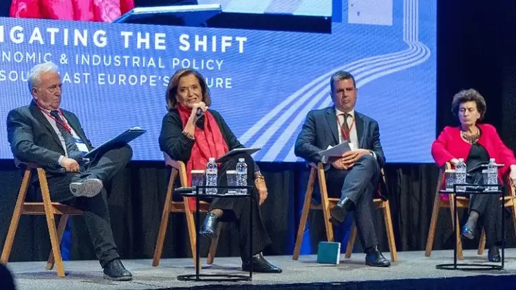 Ή τώρα γινόμαστε Ηνωμένες Πολιτείες της Ευρώπης ή χάνουμε το τρένο