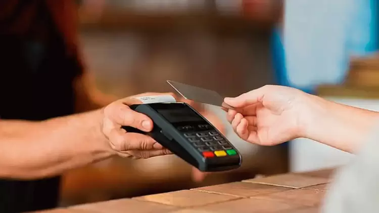 «Κρυφά» έσοδα 6,5 δισ. ευρώ αποκάλυψε η σύνδεση ταμειακών - POS «Κρυφά» έσοδα 6,5 δισ. ευρώ αποκάλυψε η σύνδεση ταμειακών – Pos