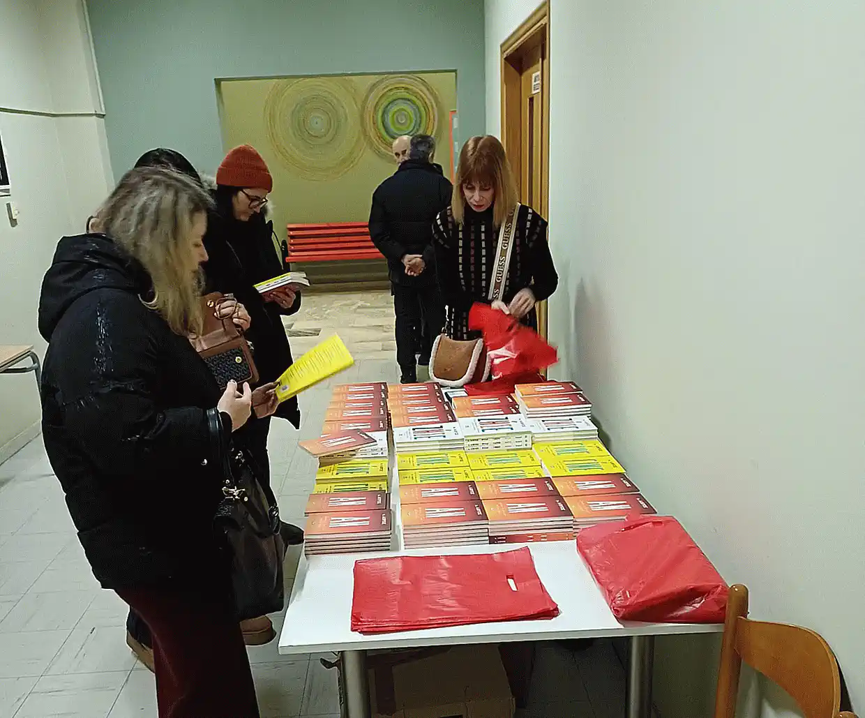 Μάγεψε το κοινό της Κατερίνης ο  π. Λίβυος με το νέο βιβλίο του