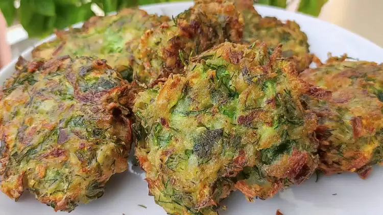 Νόστιμοι χειμωνιάτικοι πρασοκεφτέδες Νόστιμοι χειμωνιάτικοι πρασοκεφτέδες