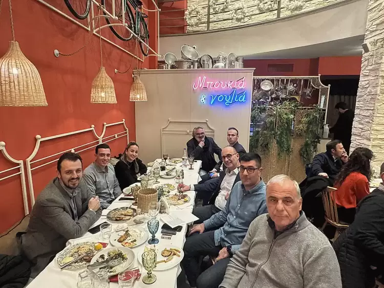 Οι μηχανικοί έκοψαν πίτα Οι μηχανικοί έκοψαν πίτα