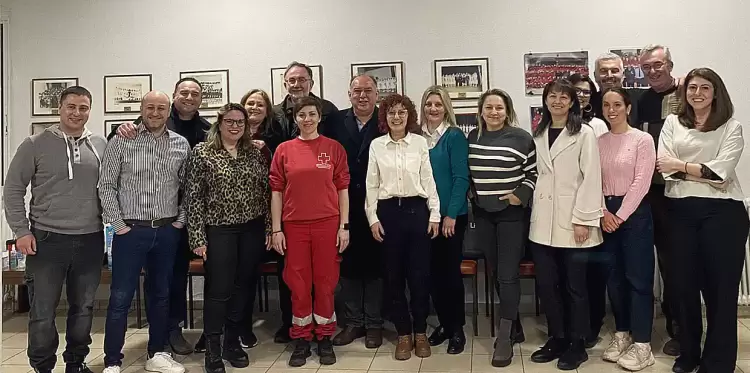 Οι οδοντίατροι εκπαιδεύονται στη χρήση αυτόματου εξωτερικού απινιδιστή Οι οδοντίατροι εκπαιδεύονται στη χρήση αυτόματου εξωτερικού απινιδιστή