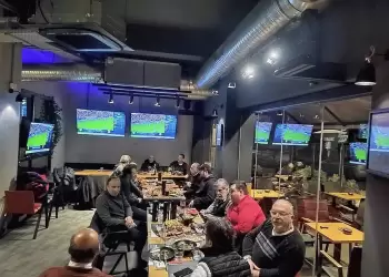 Ο πρόεδρος του ΣΦΚ Πιερικός Θανάσης Παπαδόπουλος παρέθεσε δείπνο στην ομάδα Ο πρόεδρος του ΣΦΚ Πιερικός Θανάσης Παπαδόπουλος παρέθεσε δείπνο στην ομάδα