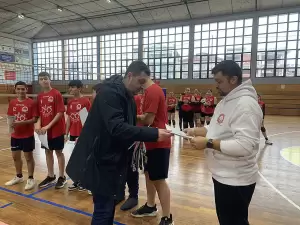 Πρωτσθλητές τα αγόρια Κ17 του Αίολου Κατερίνης.