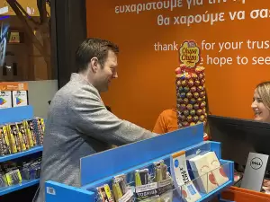 Στην Κατερίνη και στο Public, παρουσίασε ο Στέφανος Κασσελάκης το νέο του βιβλίο