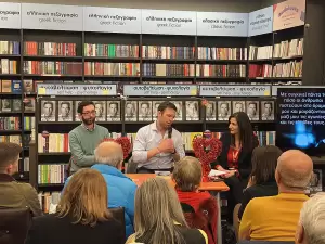 Στην Κατερίνη και στο Public, παρουσίασε ο Στέφανος Κασσελάκης το νέο του βιβλίο