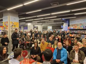 Στην Κατερίνη και στο Public, παρουσίασε ο Στέφανος Κασσελάκης το νέο του βιβλίο