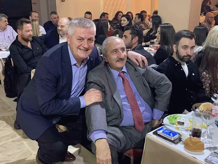 Στο ετήσιο γλέντι των Σταυραετών Πιερίας οι γονείς του Νίκου Ανδρουλάκη