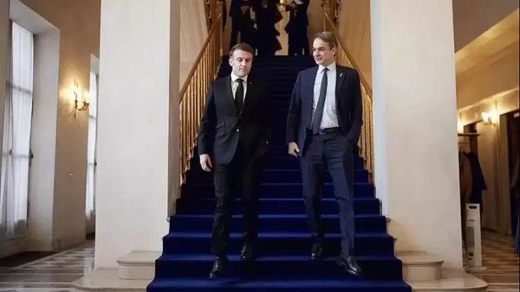 Συζήτηση εφ’ όλης της ύλης στο Παρίσι Κυριάκος Μητσοτάκης και Εμανουέλ Μακρόν Συζήτηση εφ’ όλης της ύλης στο Παρίσι Κυριάκος Μητσοτάκης και Ε. Μακρόν