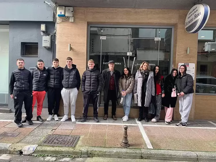 Το 2ο ΕΠΑΛ επισκέφτηκε τις εγκαταστάσεις της εφημερίδας «Ολύμπιο Βήμα» Το 2ο ΕΠΑΛ επισκέφτηκε τις εγκαταστάσεις της εφημερίδας «Ολύμπιο Βήμα»