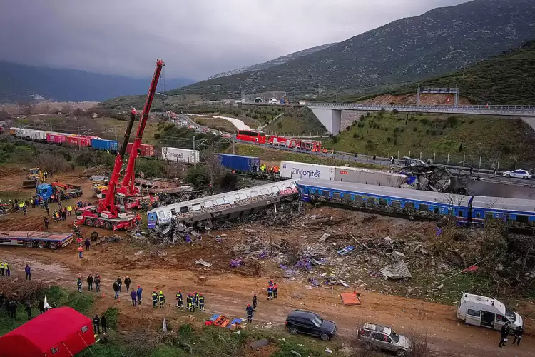 Τραγωδία στα Τέμπη: Λέξη προς λέξη τα συμπεράσματα από το πόρισμα για το δυστύχημα Τραγωδία στα Τέμπη: Λέξη προς λέξη τα συμπεράσματα από το πόρισμα για το δυστύχημα