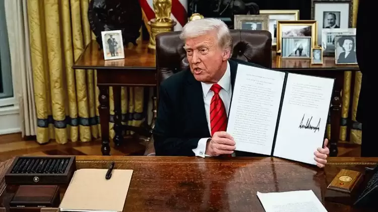 Ο Ντόναλντ Τραμπ υπέγραψε το διάταγμα για επιβολή δασμών 25% σε χάλυβα και αλουμίνιο Ο Τραμπ υπέγραψε το διάταγμα για επιβολή δασμών 25% σε χάλυβα και αλουμίνιο