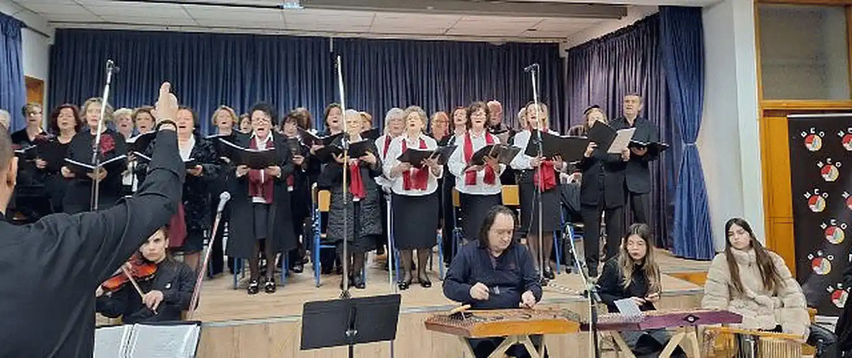 «Χέρια φτερούγες της Ρωμιοσύνης»: Η συναυλία αφιέρωμα στον Μίκη Θεοδωράκη