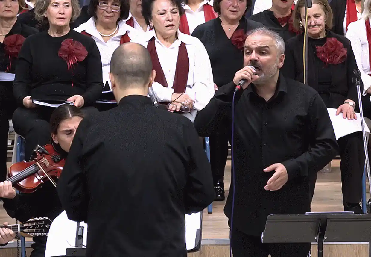 «Χέρια φτερούγες της Ρωμιοσύνης»: Η συναυλία αφιέρωμα στον Μίκη Θεοδωράκη