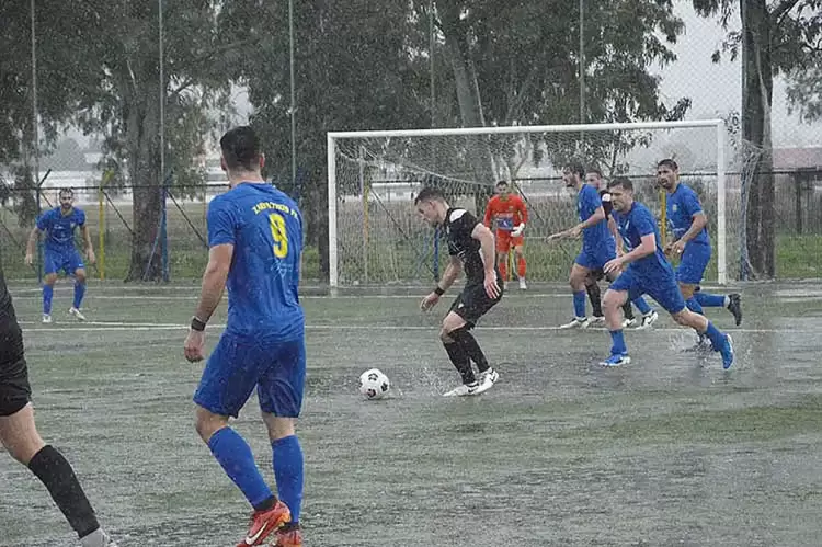 ΖΑΚΥΝΘΟΣ - ΠΙΕΡΙΚΟΣ 0-0 (διεκόπη στο 45'): Η ΕΠΟ αποφάσισε να συνεχιστεί σήμερα (εικόνες) ΖΑΚΥΝΘΟΣ – ΠΙΕΡΙΚΟΣ 0 0 (διεκόπη στο 45′): Η ΕΠΟ αποφάσισε να συνεχιστεί σήμερα