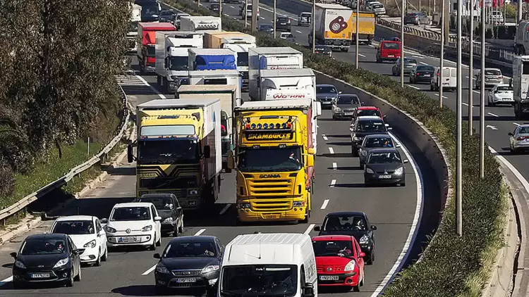 25η Μαρτίου: Αυστηρά μέτρα ΕΛΑΣ για τις μετακινήσεις του 3ημέρου – Πού θα απαγορεύεται η κίνηση φορτηγών