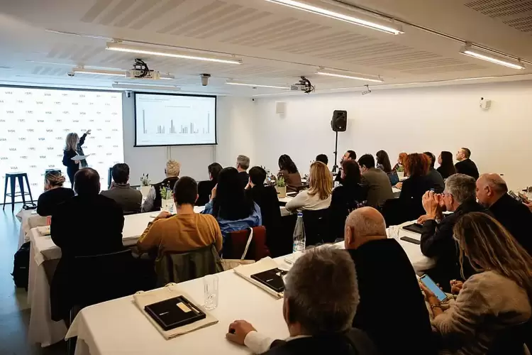 Gen Z στην Ελλάδα: Το 80% Επιλέγει Ψηφιακές Πληρωμές - Έρευνα Visa και ΕΣΕΕ Gen Z στην Ελλάδα: Το 80% Επιλέγει Ψηφιακές Πληρωμές – Έρευνα Visa και ΕΣΕΕ