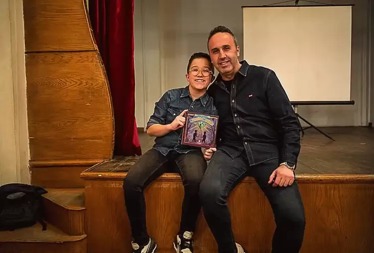 Από τον εθισμό στη δημιουργία: Η συναρπαστική ιστορία του 14χρονου Χρήστου Τατσιόπουλου από την Κατερίνη