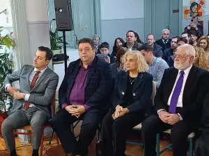 Αστική Σχολή Κατερίνης: Εγκαινιάστηκε η Έκθεση της Νίτσας Ξανθοπούλου Αστική Σχολή Κατερίνης: Εγκαινιάστηκε η Έκθεση της Νίτσας Ξανθοπούλου