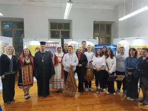 Αστική Σχολή Κατερίνης: Εγκαινιάστηκε η Έκθεση της Νίτσας Ξανθοπούλου Αστική Σχολή Κατερίνης: Εγκαινιάστηκε η Έκθεση της Νίτσας Ξανθοπούλου