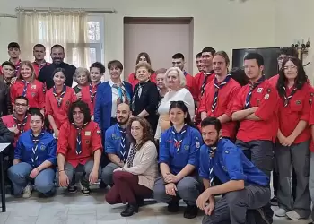 Δράση προσκόπων στο ΚΑΠΗ Κατερίνης με παιχνίδια και ψυχαγωγία