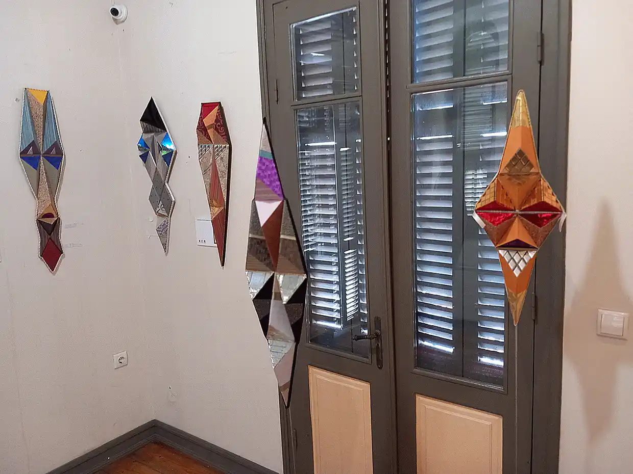 Δύο εκθέσεις του Λυκείου Ελληνίδων Κατερίνης στο «Τσαλοπούλειο» (εικόνες) Δύο εκθέσεις του Λυκείου Ελληνίδων Κατερίνης στο «Τσαλοπούλειο»