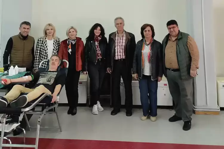 Ευχαριστήριο της ΕΛΜΕ για εθελοντική αιμοδοσία Ευχαριστήριο της ΕΛΜΕ για εθελοντική αιμοδοσία