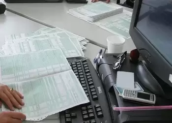 Φορολογικές δηλώσεις 2025: Οι 3 στους 4 φορολογουμένους δεν θα πληρώσουν επιπλέον φόρο Φορολογικές δηλώσεις 2025: Οι 3 στους 4 φορολογουμένους δεν θα πληρώσουν επιπλέον φόρο