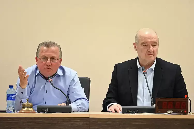 Ιωάννης Ντούμος στη συνεδρίαση του Δημοτικό Συμβούλιο Κατερίνης: Φέτος θα είναι η χρονιά των σχολείων Ιωάννης Ντούμος στη συνεδρίαση του Δημοτικό Συμβούλιο Κατερίνης: Φέτος θα είναι η χρονιά των σχολείων