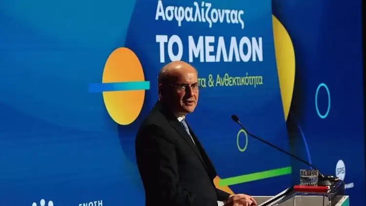 Ο Κ. Χατζηδάκης εξαγγέλλει και για άλλες φορολογικές ελαφρύνσεις Ο Κ. Χατζηδάκης εξαγγέλλει και για άλλες φορολογικές ελαφρύνσεις