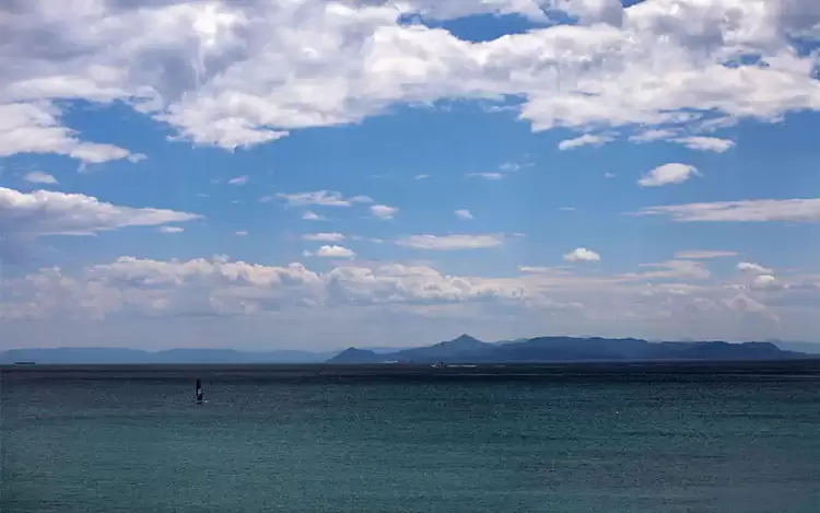 Ο καιρός σε Κατερίνη και Πιερία σήμερα Παρασκευή, 14 Μαρτίου 2025: Γενικά αίθριος με αραιές νεφώσεις