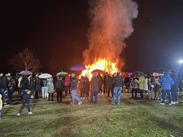 Κάψανε τον Φανό στον Σβορώνο Πιερίας 