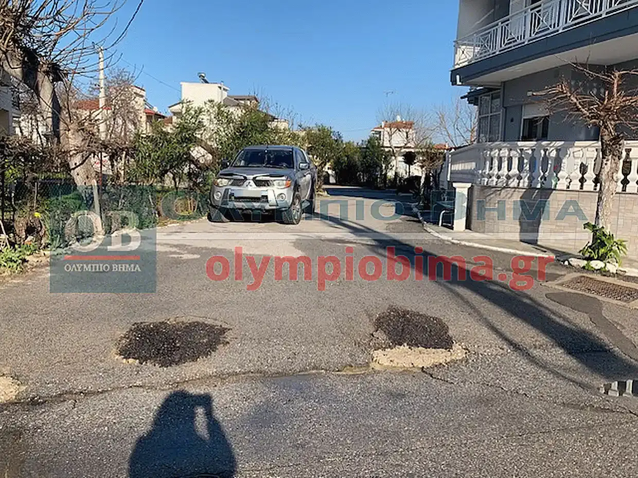 Κατερίνη: Οι κολώνες δεν υπάρχουν πιά Κατερίνη: Οι κολώνες δεν υπάρχουν πιά