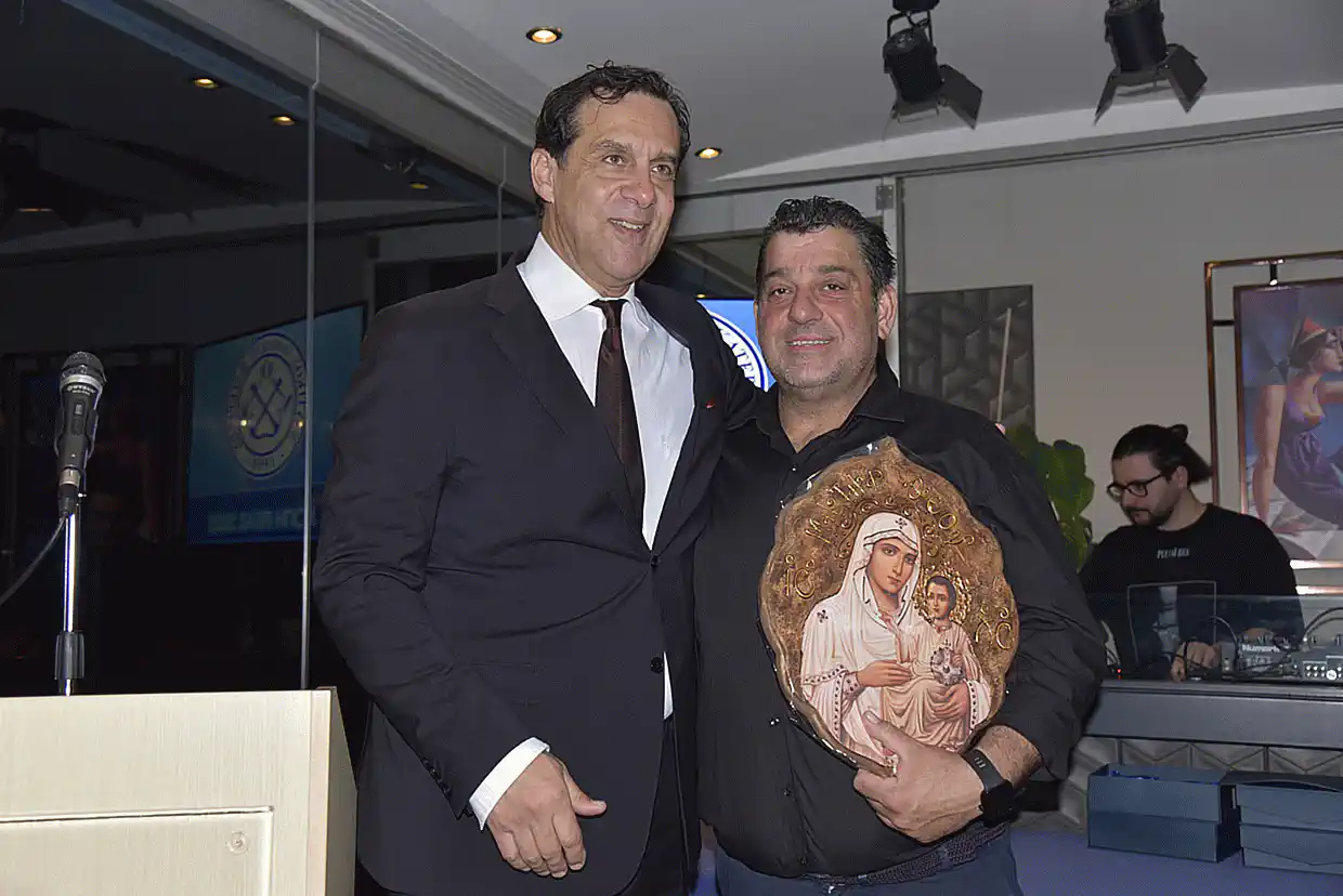 Κοπή πίτας στον Ναυτικό Όμιλο Κατερίνης Κοπή πίτας στον Ναυτικό Όμιλο Κατερίνης