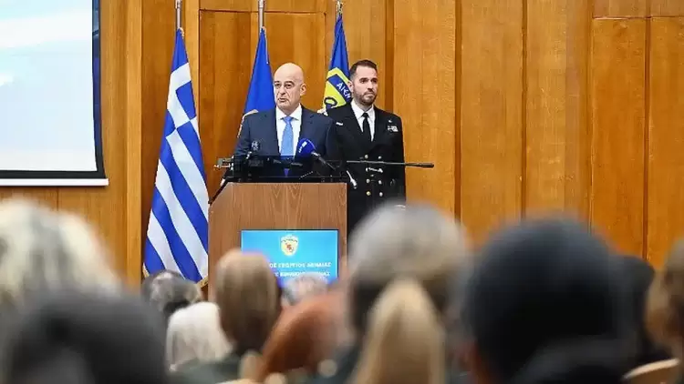 Νίκος Δένδιας: Εθελούσια στράτευση γυναικών