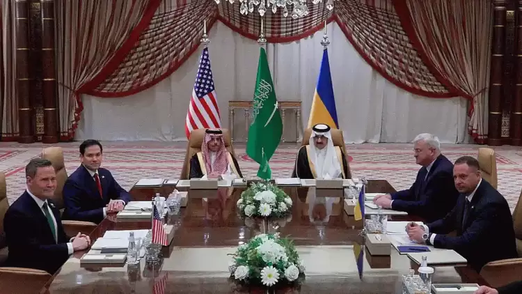 Ουκρανία και ΗΠΑ συμφώνησαν για εκεχειρία 30 ημερών – Η Αμερική επαναφέρει τη ροή πληροφοριών στο Κίεβο