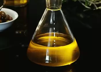 Πλημμυρίζουν οι αγορές με τυνησιακό λάδι